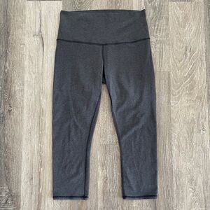 Lululemon Women’s Gray Crop Capri Leggings
